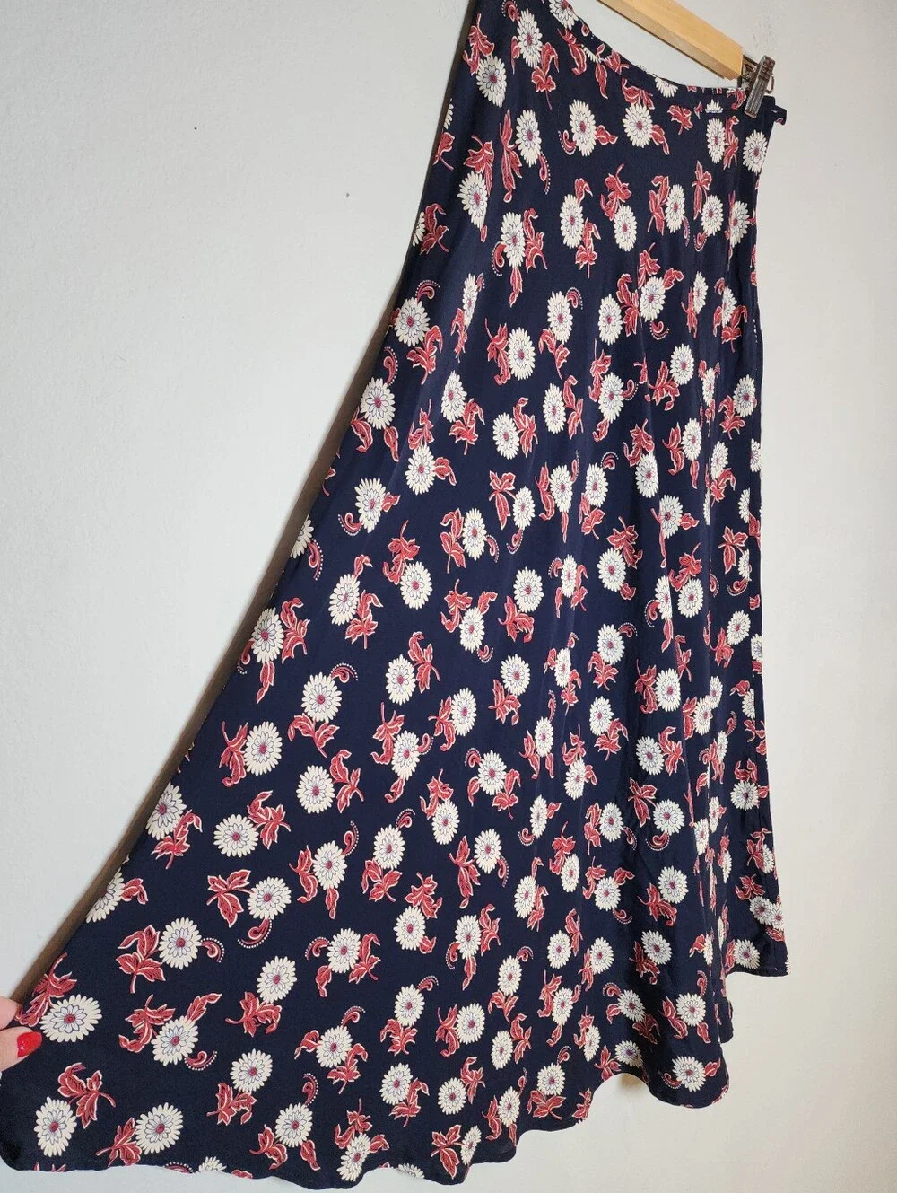 Karen Kane Maxi Skirt Blue Red White Floral Rayon Made In USA Size 6 XS/S